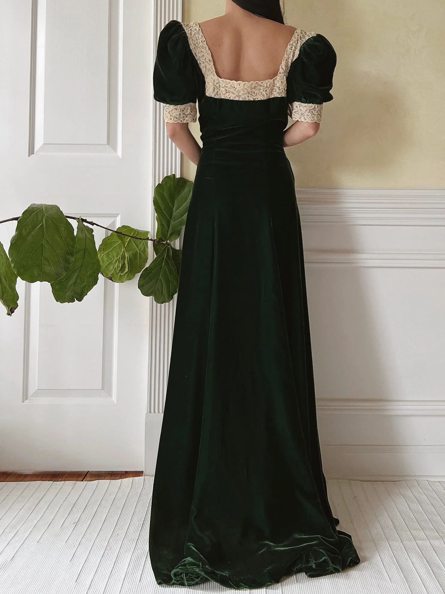 1930s Emerald Silk Velvet Gown - S
