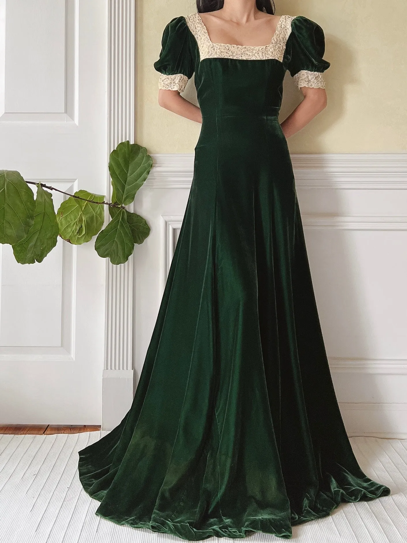 1930s Emerald Silk Velvet Gown - S