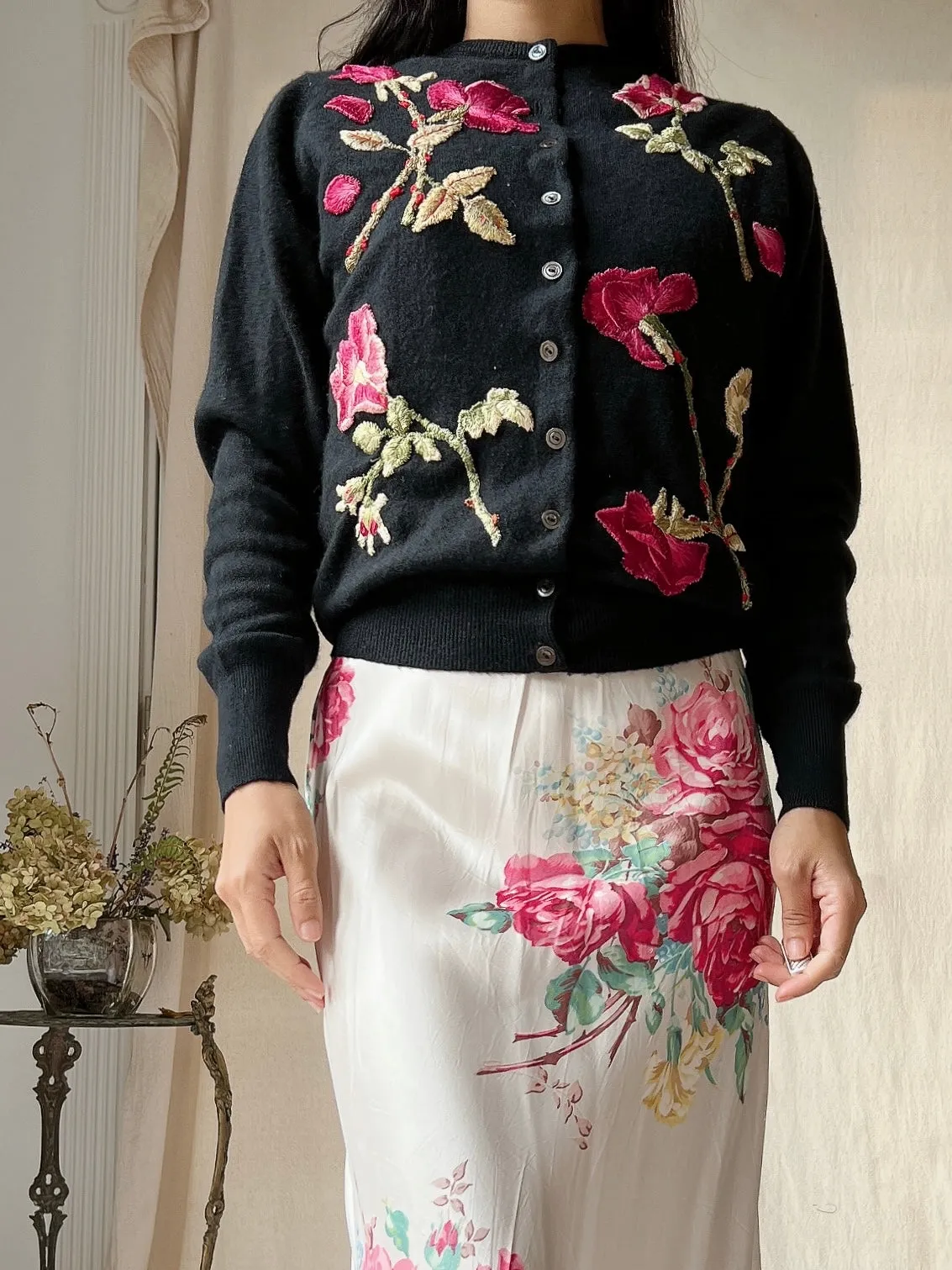 1950s Embroidered Rose Cardigan - XS/S