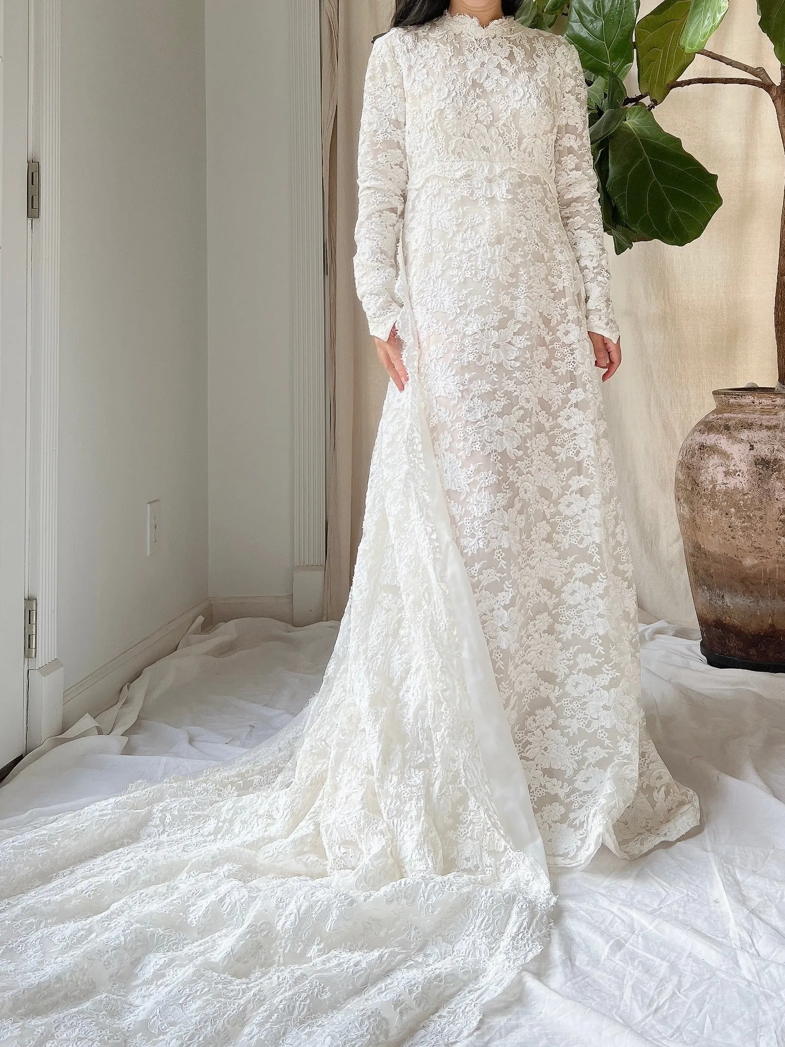 1960s Alencon Lace Gown with Train - XS/S