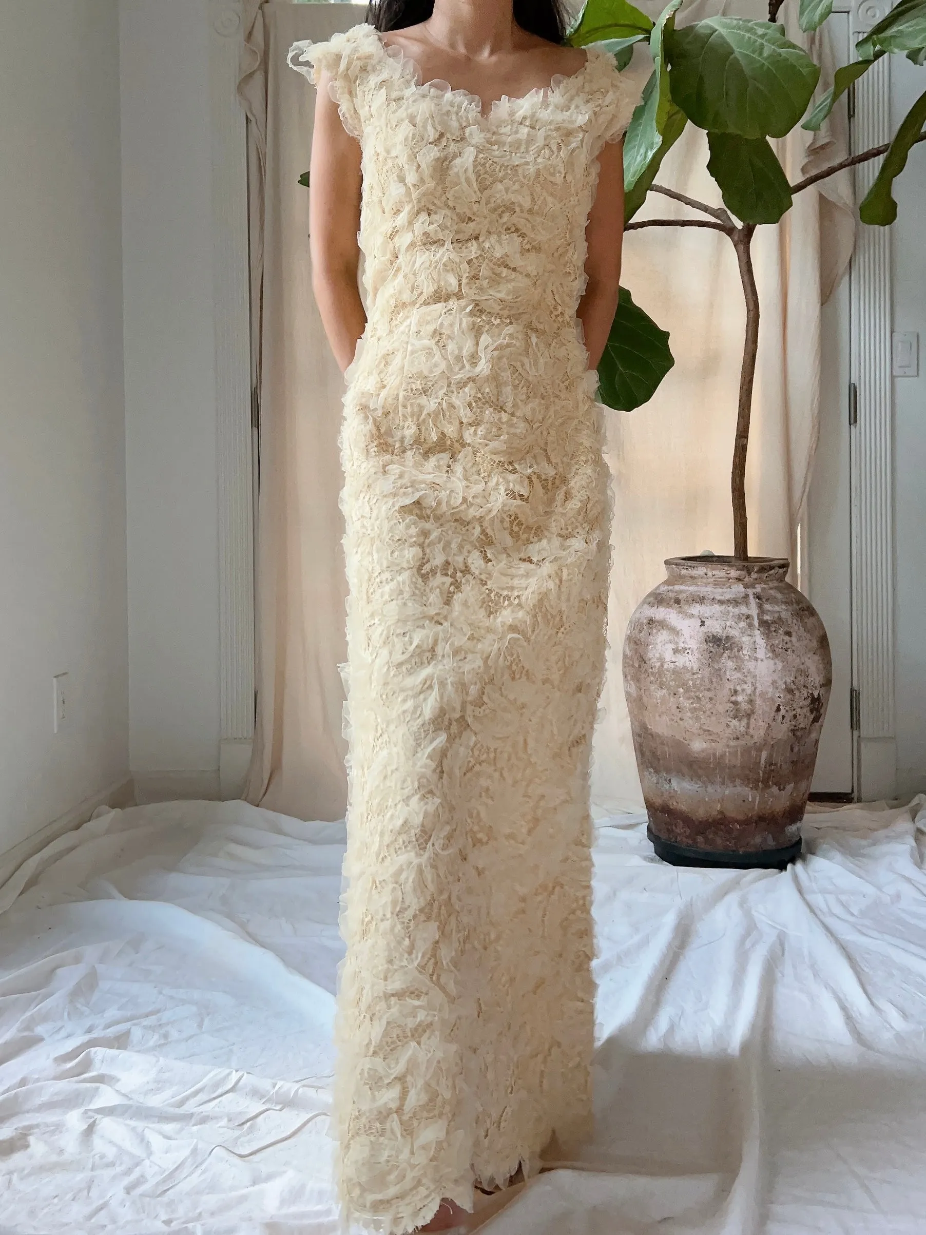 1960s Ecru Silk Ribbon Embroidered Set - M