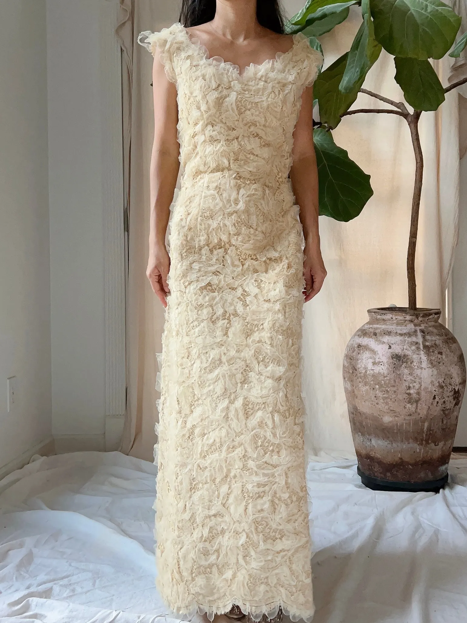 1960s Ecru Silk Ribbon Embroidered Set - M