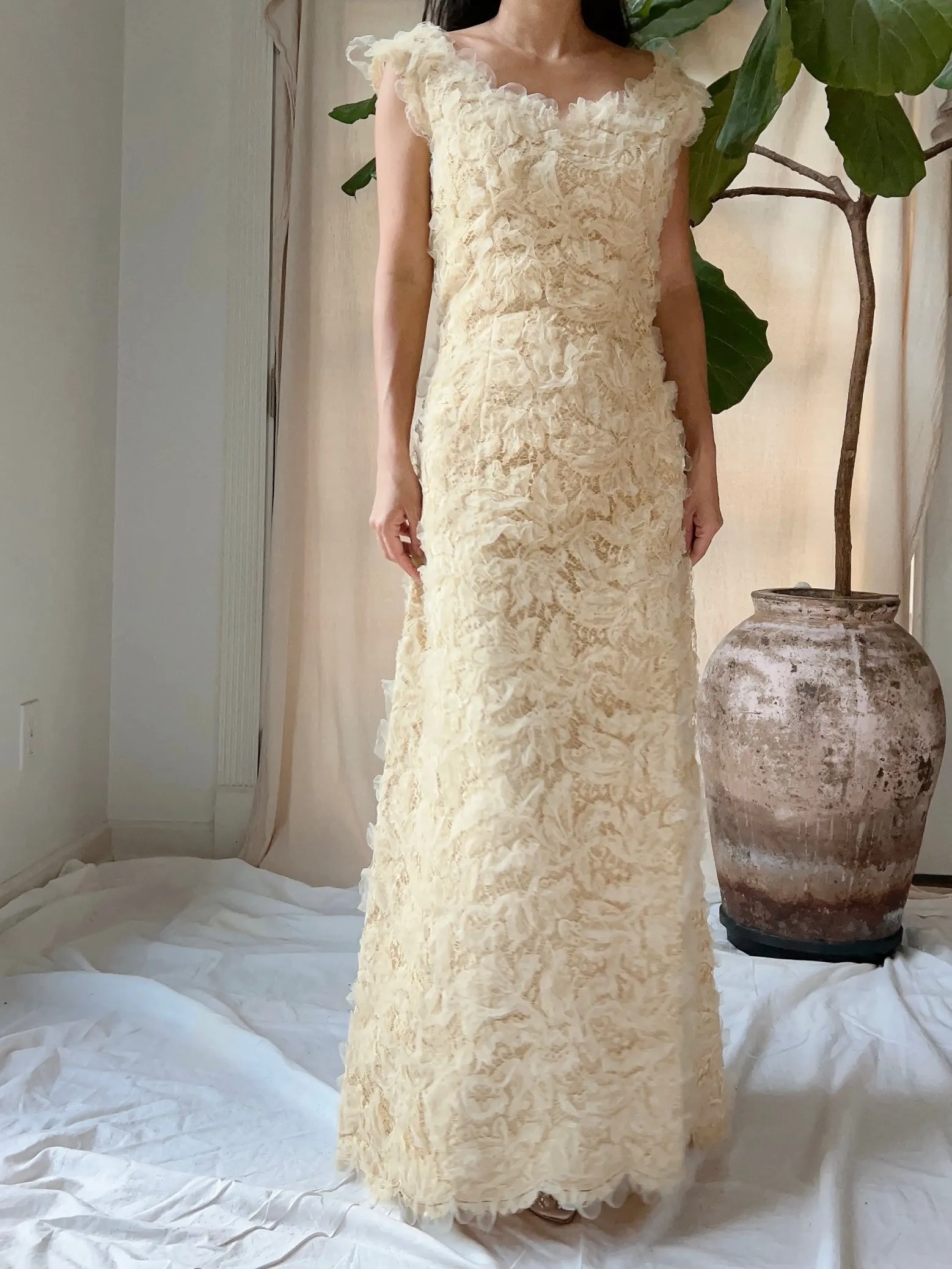 1960s Ecru Silk Ribbon Embroidered Set - M