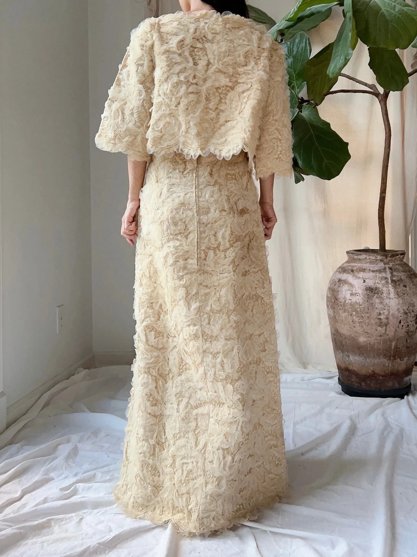 1960s Ecru Silk Ribbon Embroidered Set - M