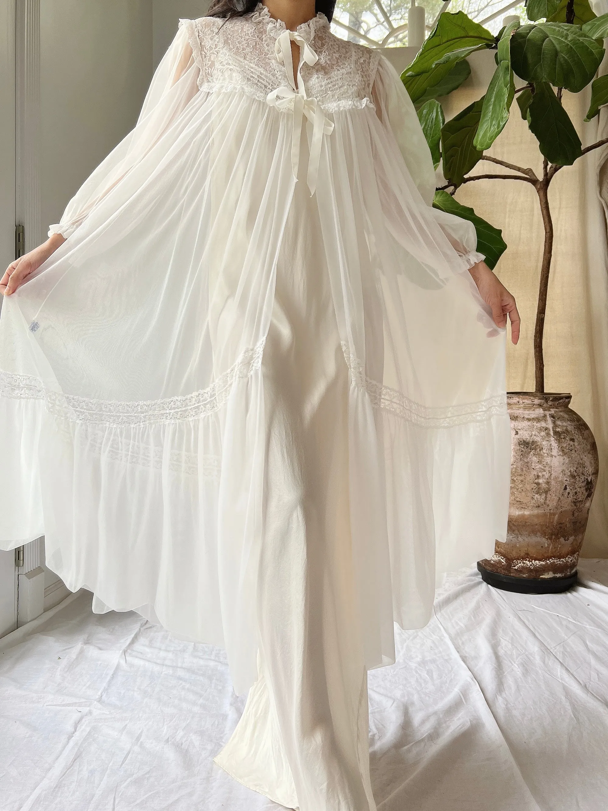 1960s Ivory Nylon Dressing Gown - OSFM