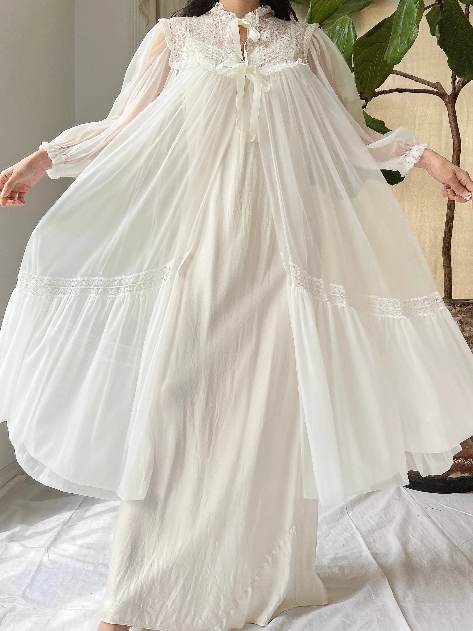 1960s Ivory Nylon Dressing Gown - OSFM