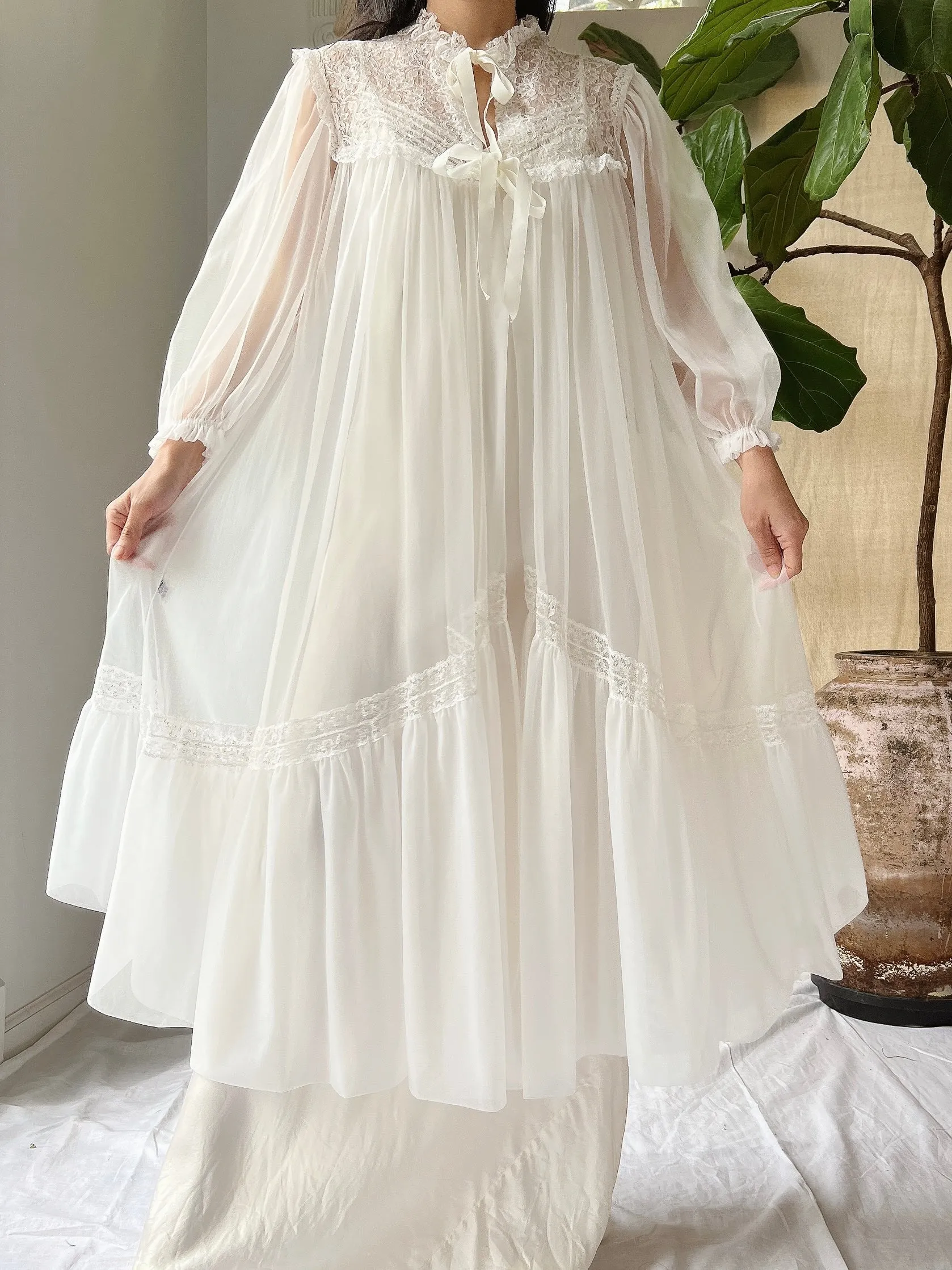 1960s Ivory Nylon Dressing Gown - OSFM