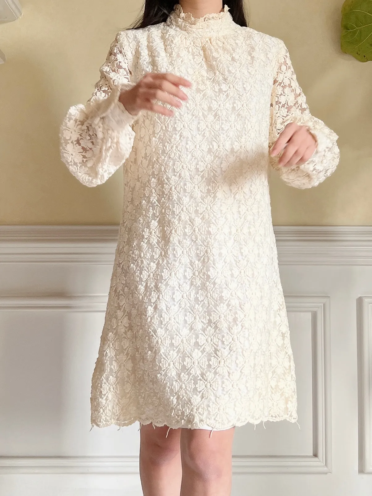 1960s Puff Sleeve Embroidered Dress - M