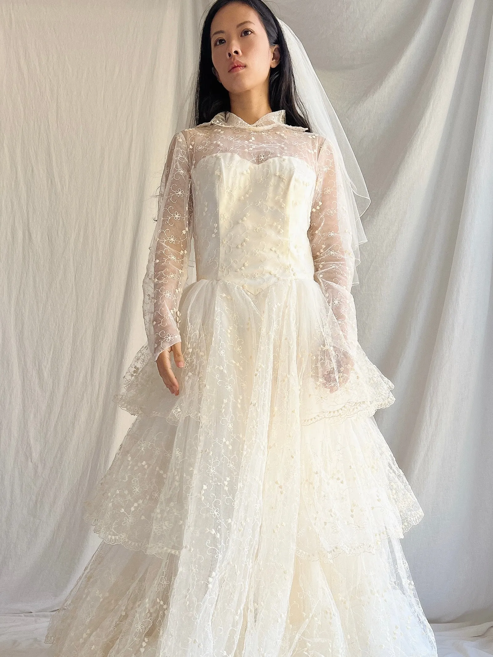 1980s Porcelain Ivory Double Layered Waist Length Tulle Veil