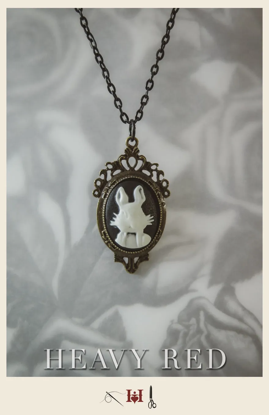 Alice In Wonderland White Rabbit Cameo