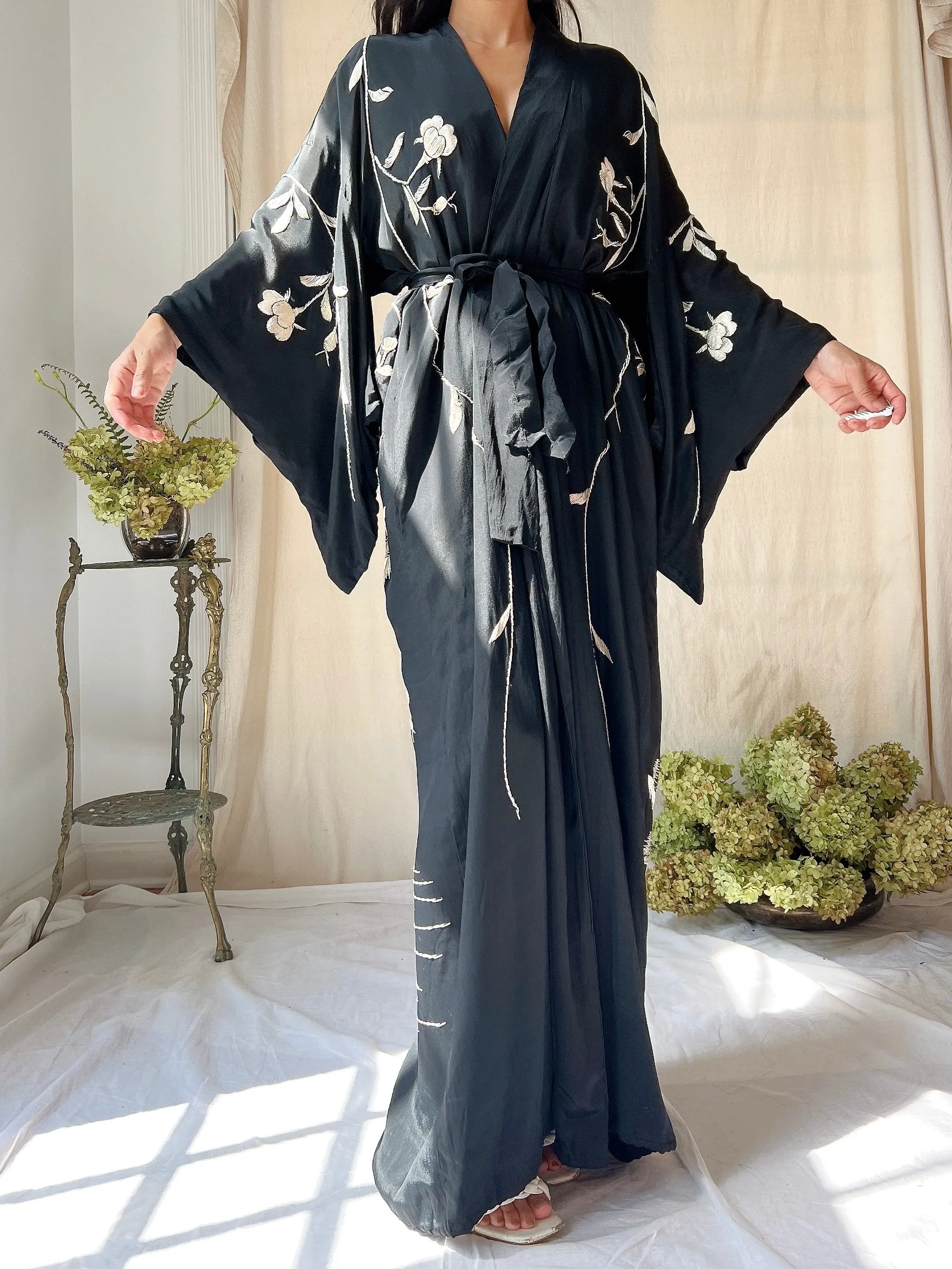 Antique Silk Embroidered Kimono - OSFM