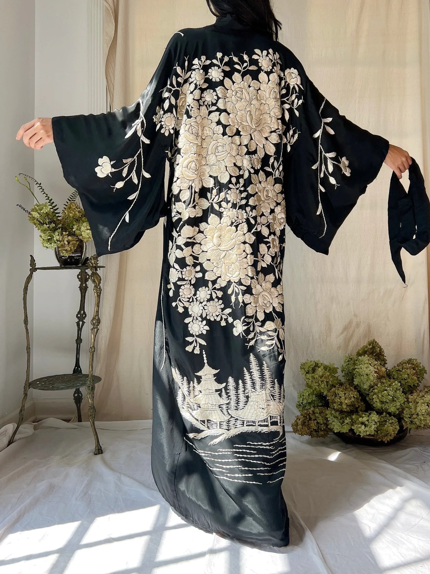 Antique Silk Embroidered Kimono - OSFM