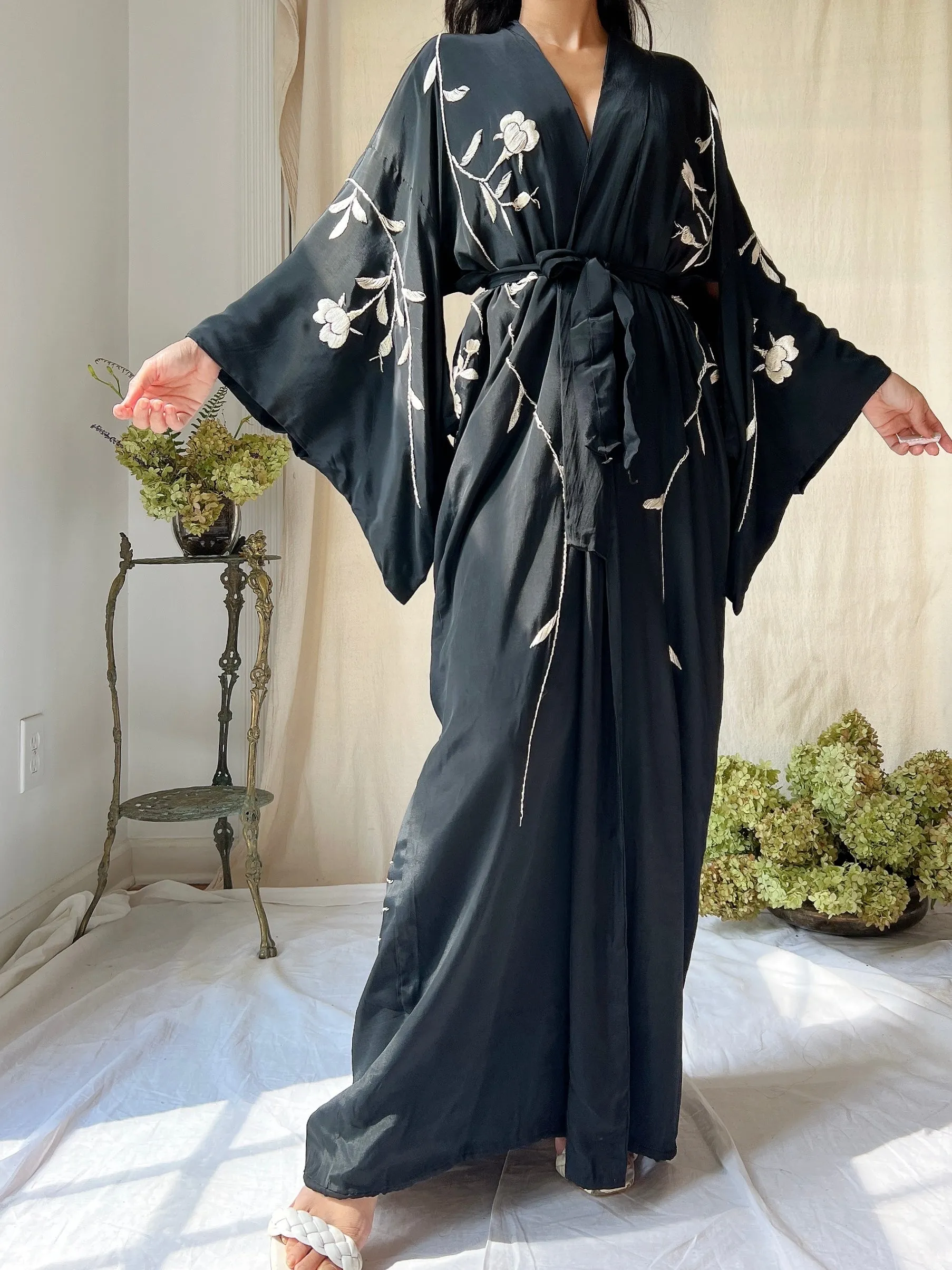 Antique Silk Embroidered Kimono - OSFM