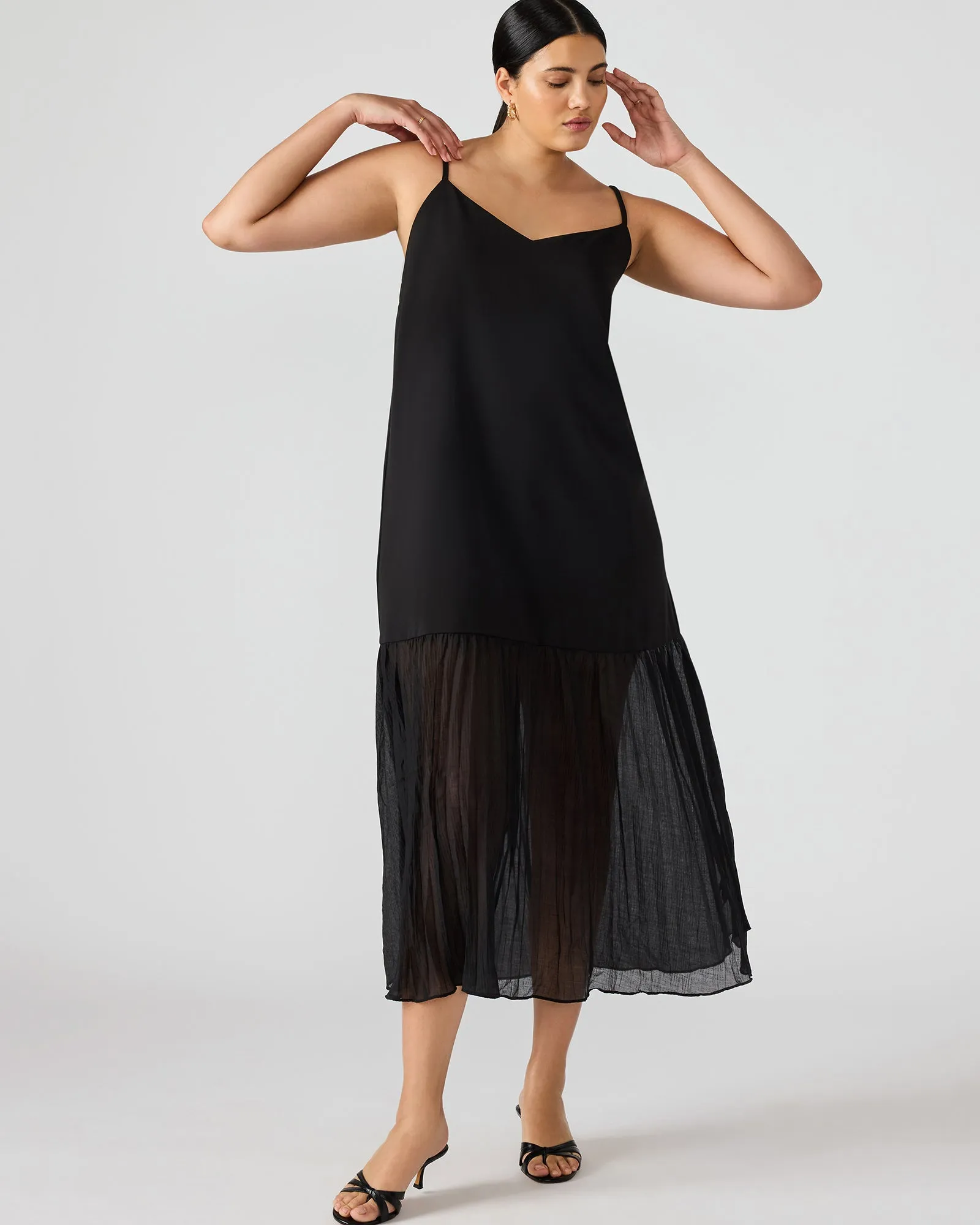 EMEBR DRESS BLACK