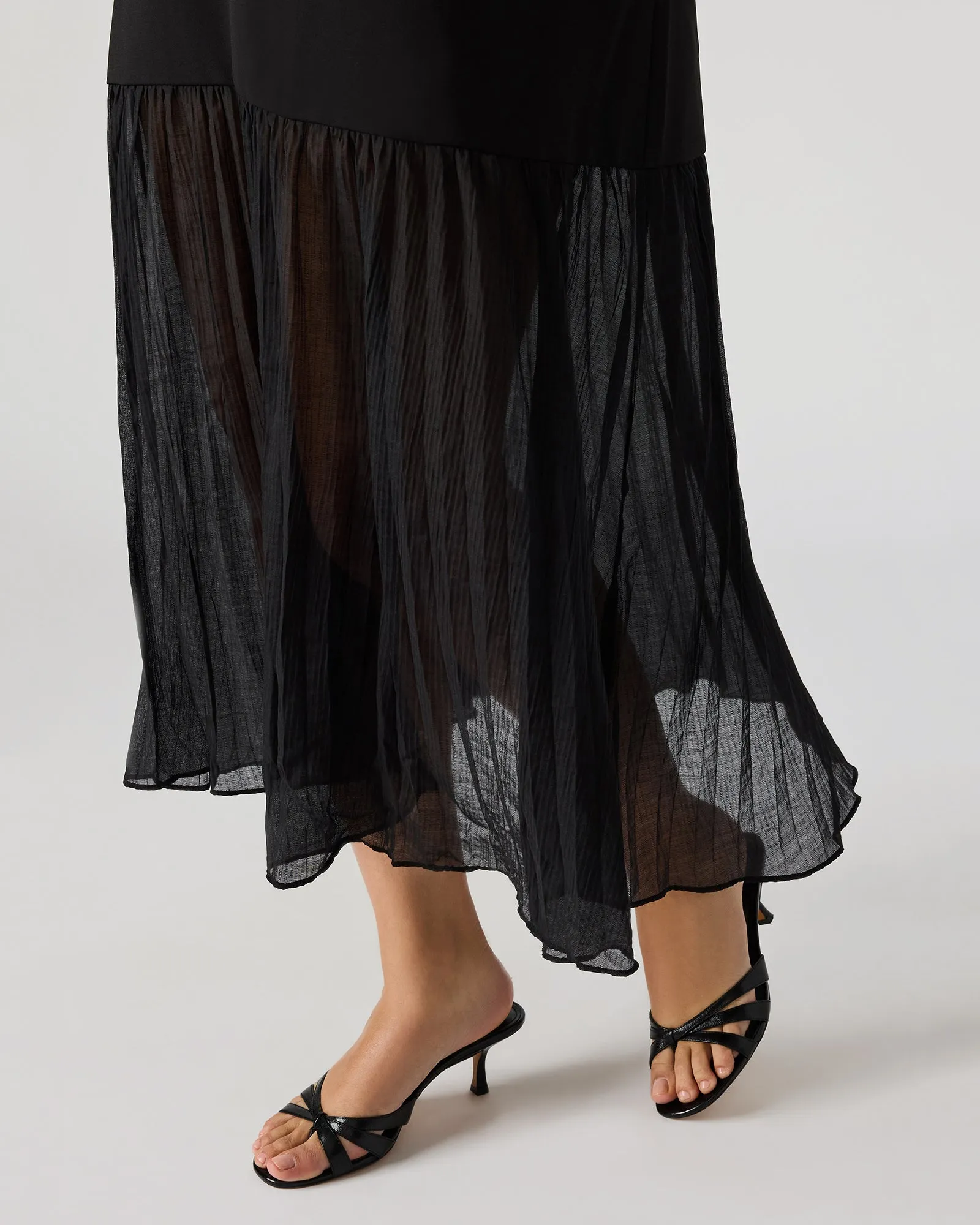 EMEBR DRESS BLACK