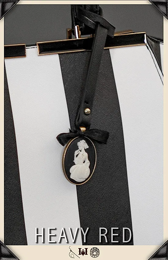 Hue & Ash Deadly Victorian Purse