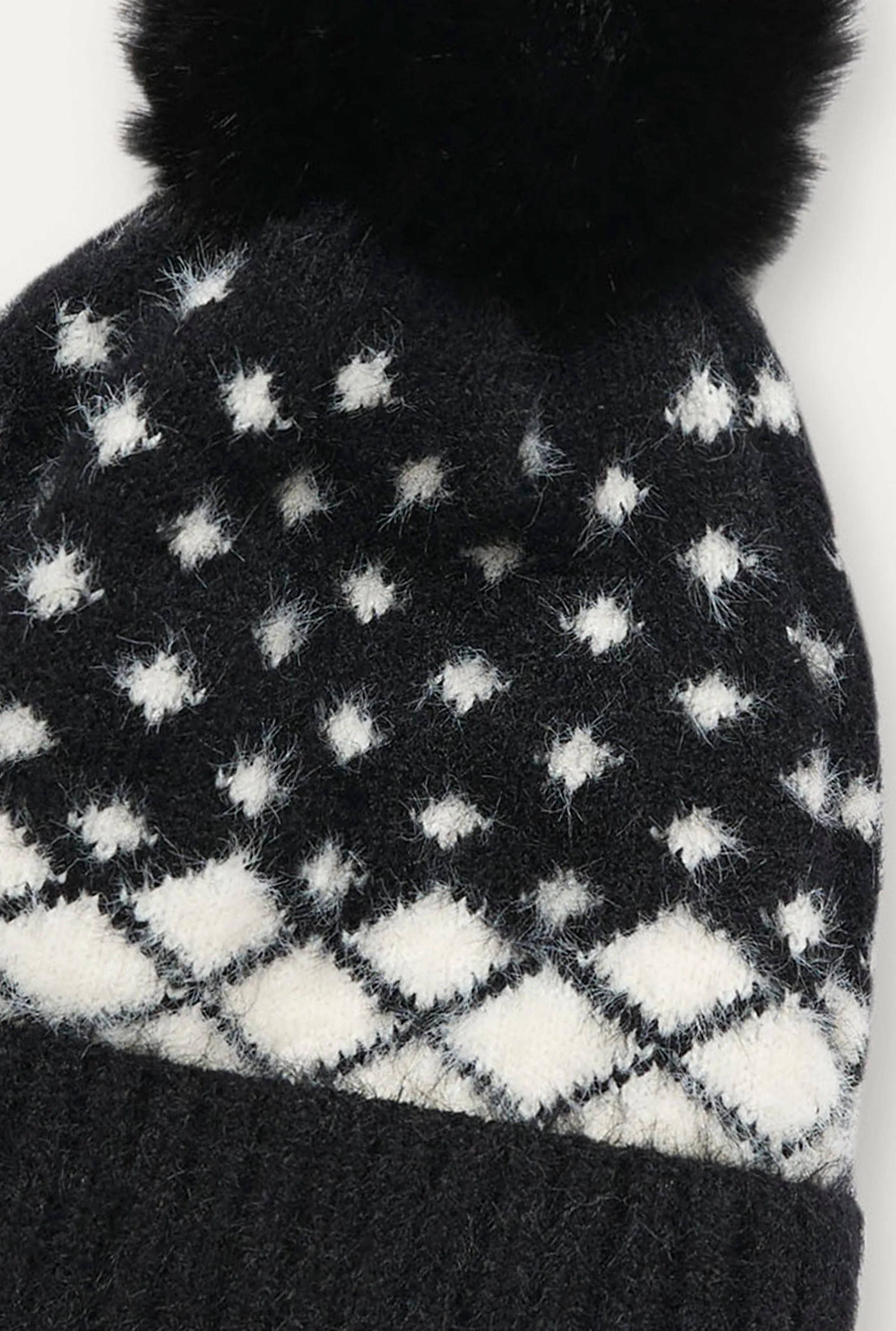 Monochrome Black Hat