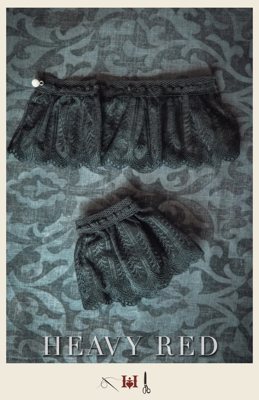 Scalloped Lace Wrist Gloves
