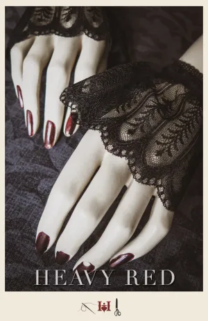 Scalloped Lace Wrist Gloves