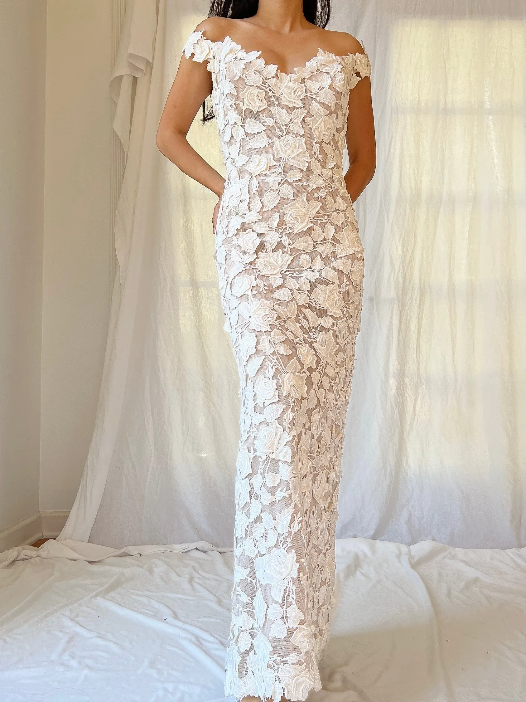 Vintage 3D Rose Applique Column Gown - S/6