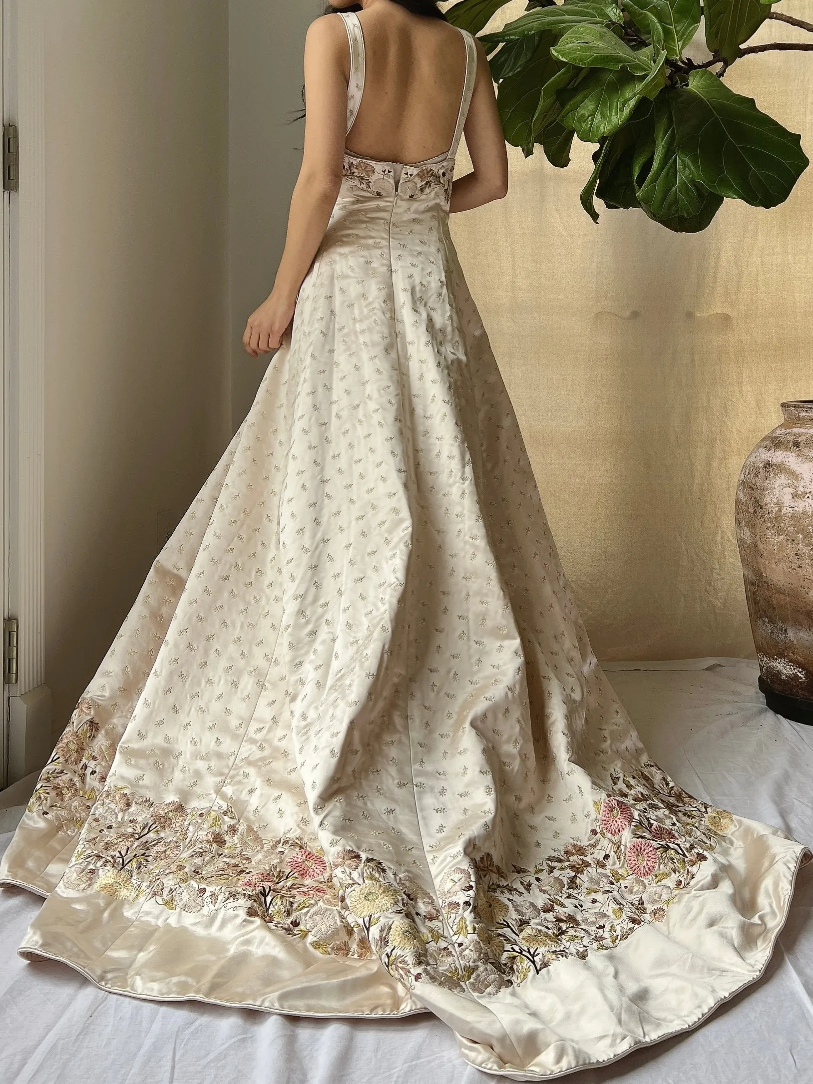Vintage Eavis and Brown Silk Embroidered  Gown - L