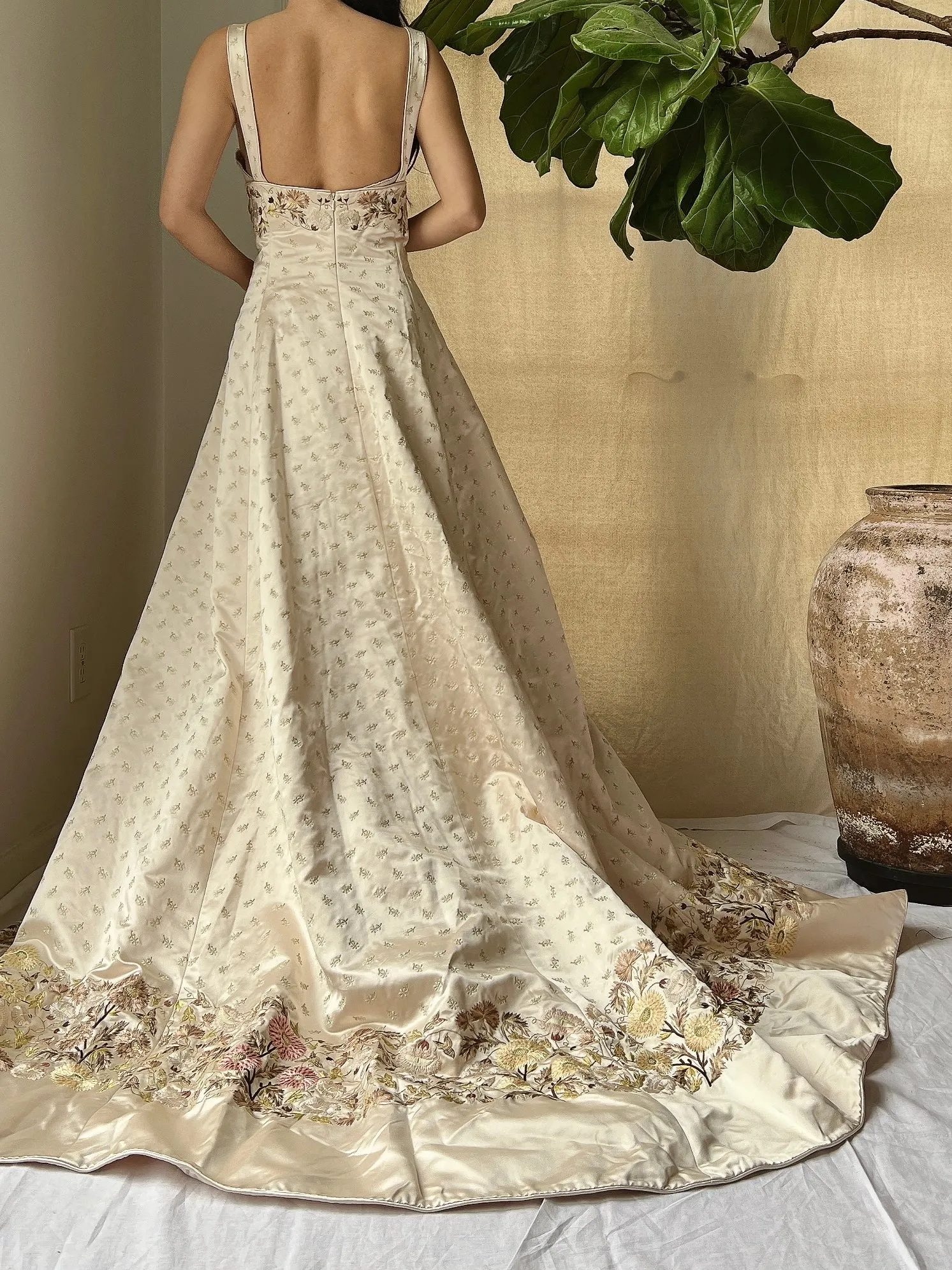 Vintage Eavis and Brown Silk Embroidered  Gown - L