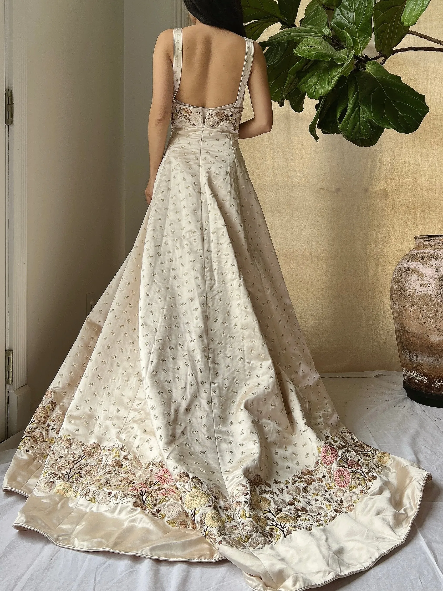Vintage Eavis and Brown Silk Embroidered  Gown - L