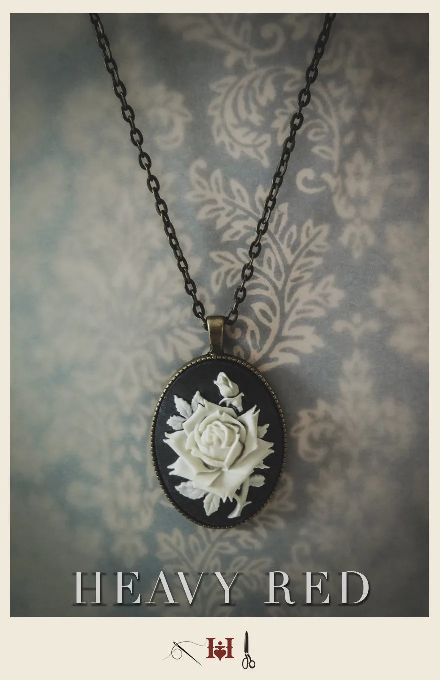 White Rose Innocence Cameo
